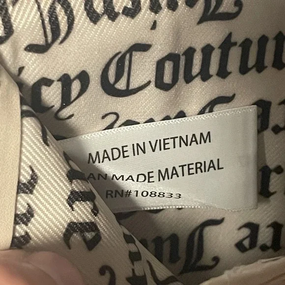 Juicy Couture Women's Heart Quilted Foldable Wallet - Picture 3 of 7